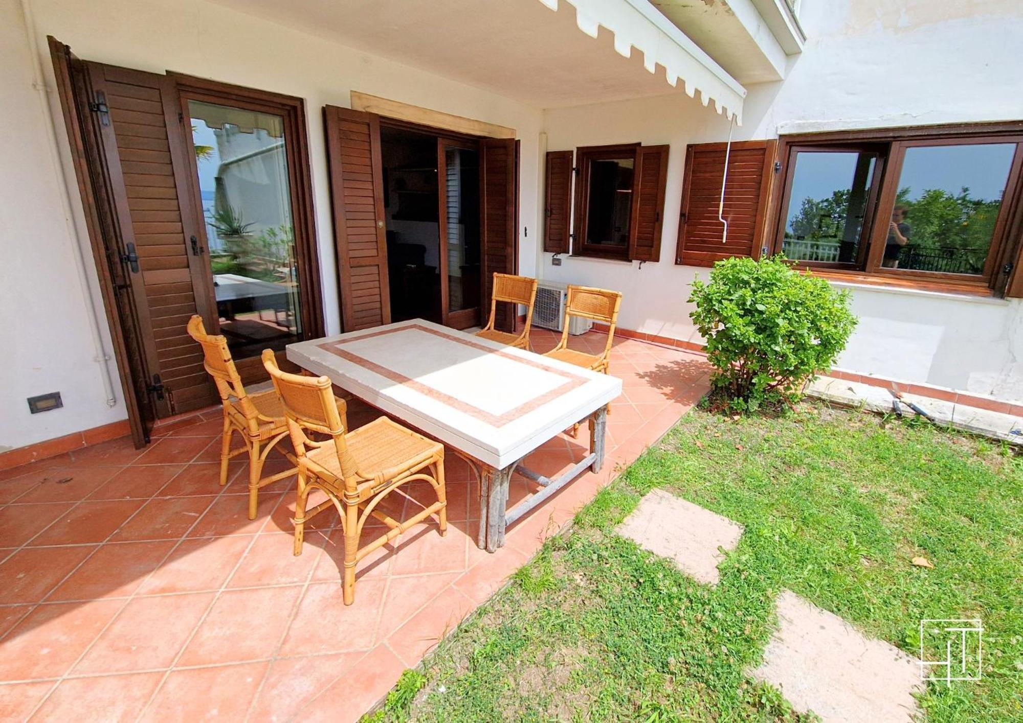 Ht - Loft Al Castello Di Miramare Con Vista Lejlighed Grignano  Eksteriør billede