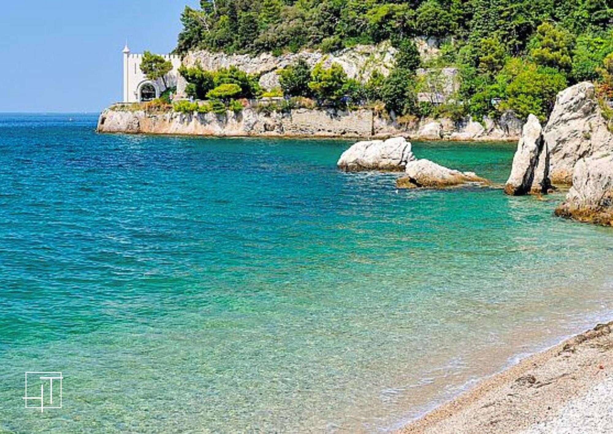 Ht - Loft Al Castello Di Miramare Con Vista Lejlighed Grignano  Eksteriør billede